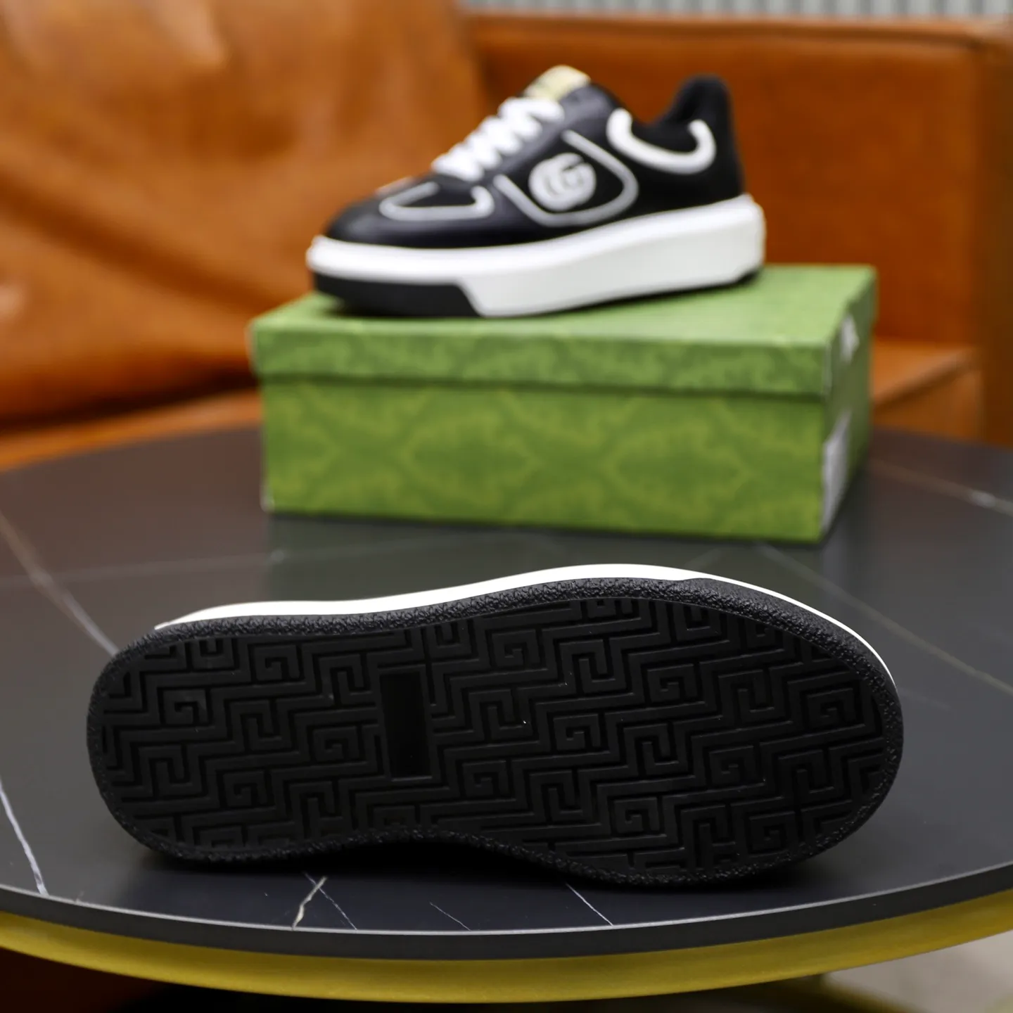 Ex-factory price: 462💰🙅‍♂️🙅‍♂️🙅‍♂️ Brand: GUCCI Standard code: 38-44 (45 customized) Grade: Same as the official website Material: Original cowhide material stitching Comfortable sheepskin lining Lightweight and wear-resistant sports outsole Style category: Men's fashionable casual shoes Running sneakers Distinguished luxury brand elements Top luxury Color: actual picture color